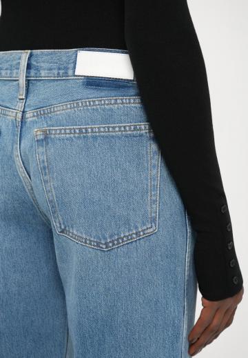 Джинсы бойфренда