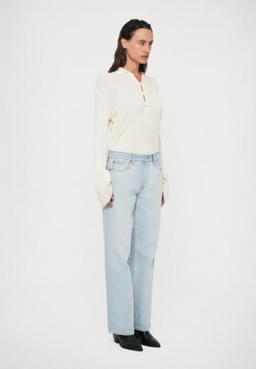 Джинсы бойфренда