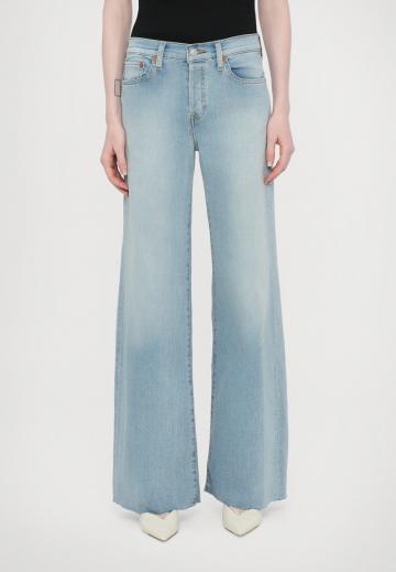 Свободные джинсы