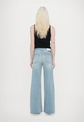 Свободные джинсы