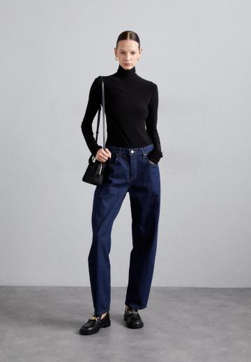 Джинсы бойфренда