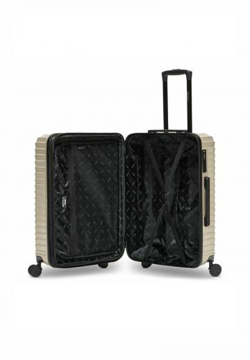 Чемодан на колесах