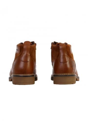 Ботинки на шнуровке