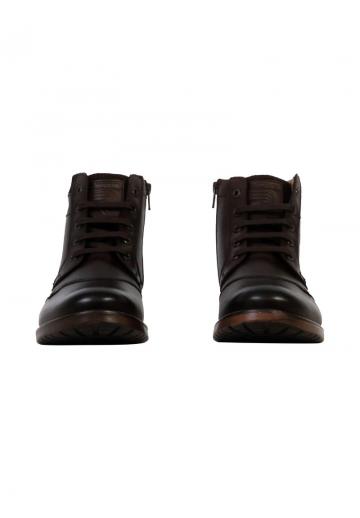 Ботинки на шнуровке