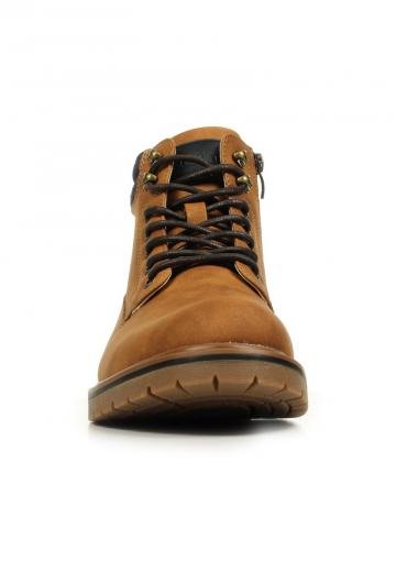 Ботинки на шнуровке