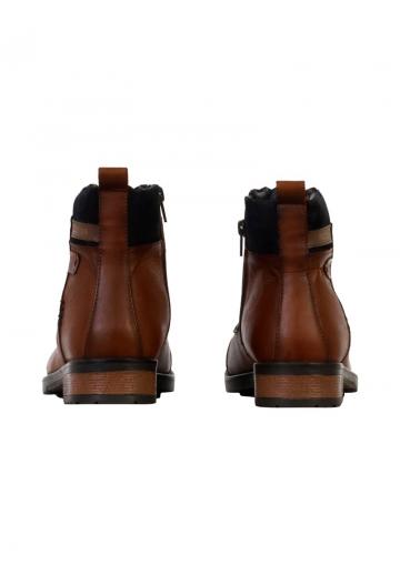 Ботинки на шнуровке