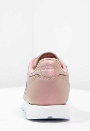 Гандбольные кроссовки