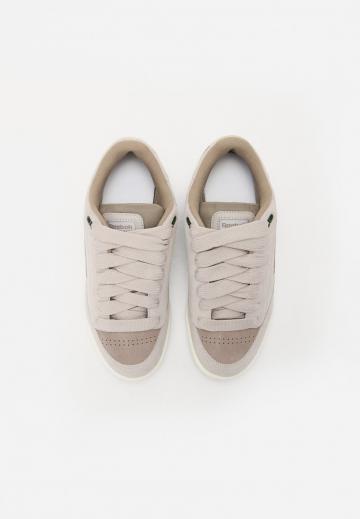 Гандбольные кроссовки