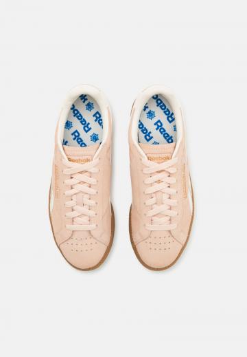 Гандбольные кроссовки