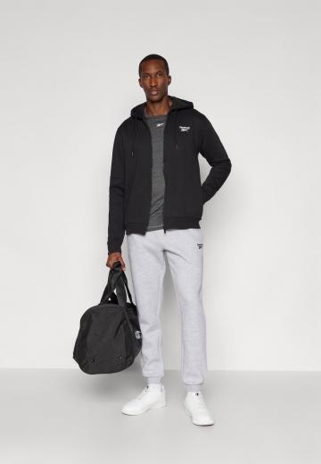 Спортивная кофта