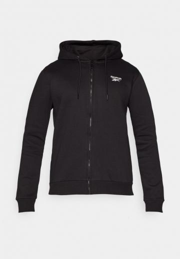 Спортивная кофта