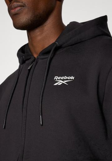 Спортивная кофта