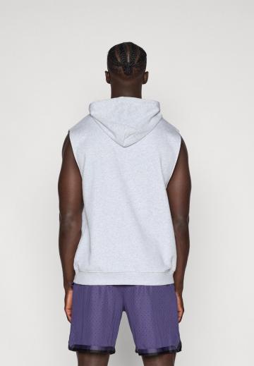 Спортивная кофта