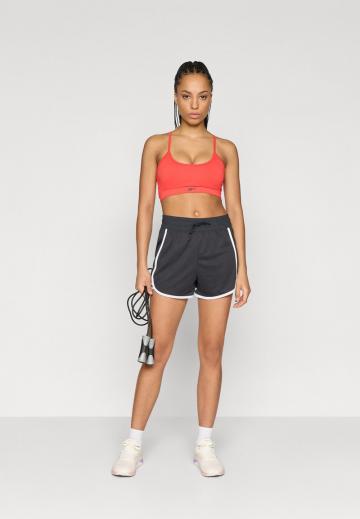 Спортивный бюстгальтер