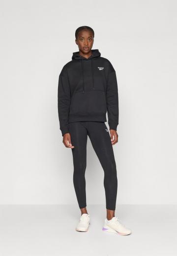 Спортивная толстовка