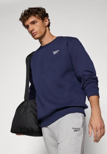 Спортивная кофта