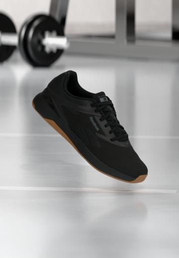 Тренировочные кроссовки