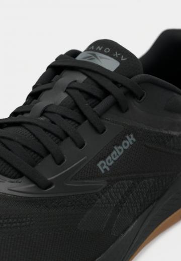 Тренировочные кроссовки