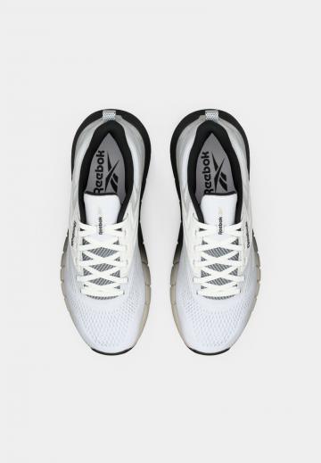 Тренировочные кроссовки