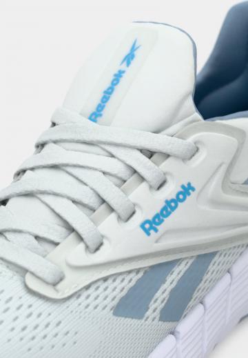 Тренировочные кроссовки