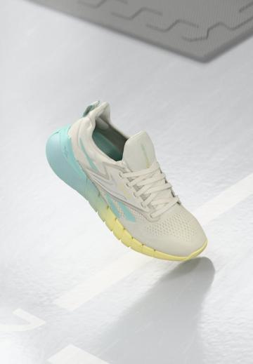 Тренировочные кроссовки