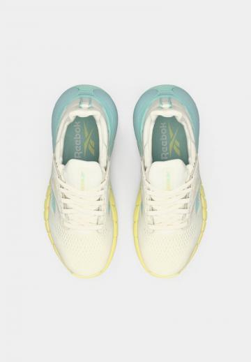 Тренировочные кроссовки