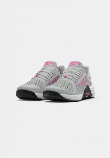 Тренировочные кроссовки