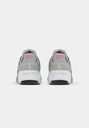 Тренировочные кроссовки