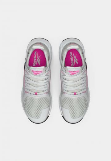 Тренировочные кроссовки