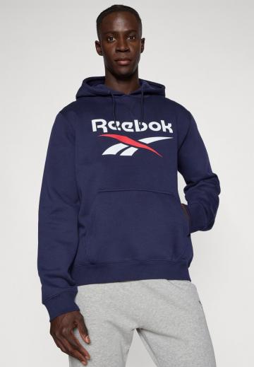 Спортивная кофта