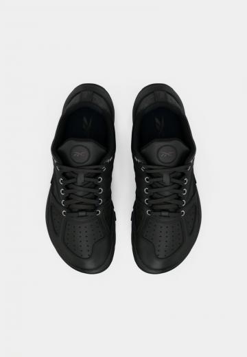 Тренировочные кроссовки