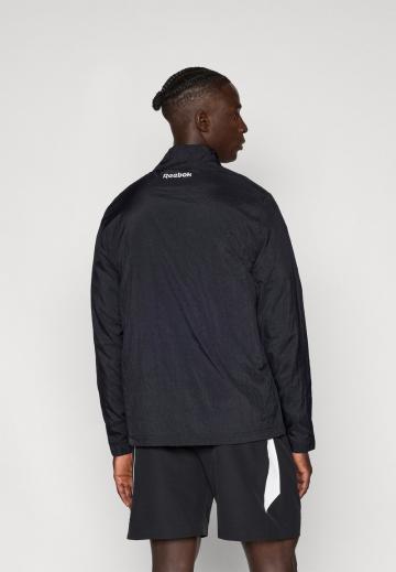 Спортивная куртка