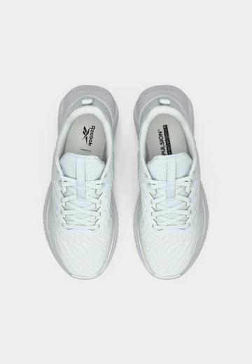 Тренировочные кроссовки