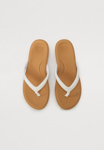 Гандбольные кроссовки