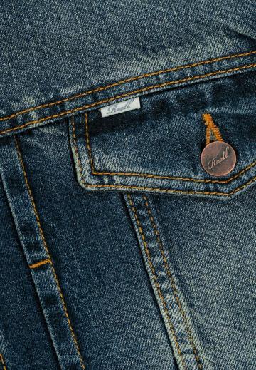 Джинсовая куртка