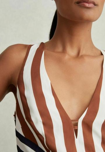 Короткое платье