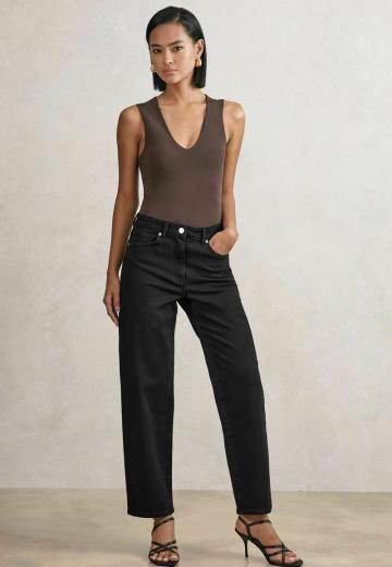 Прямые джинсы