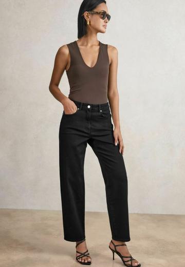 Прямые джинсы
