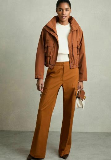 Куртка с накладнымит карманами