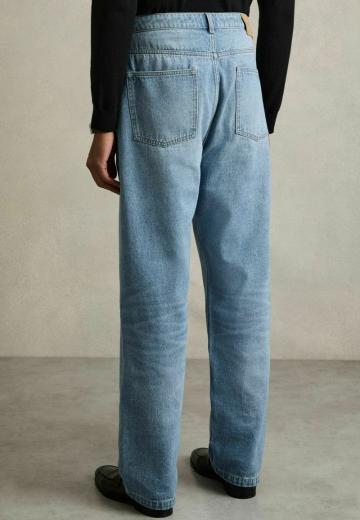 Прямые джинсы