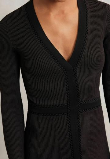 Вязаное платье