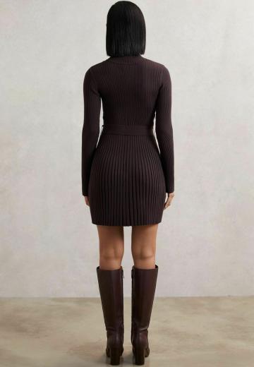 Вязаное платье