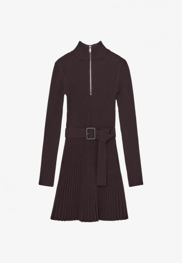 Вязаное платье