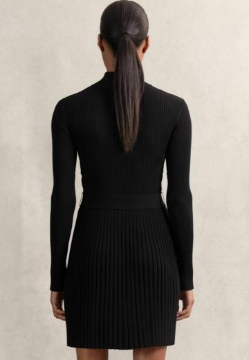 Вязаное платье