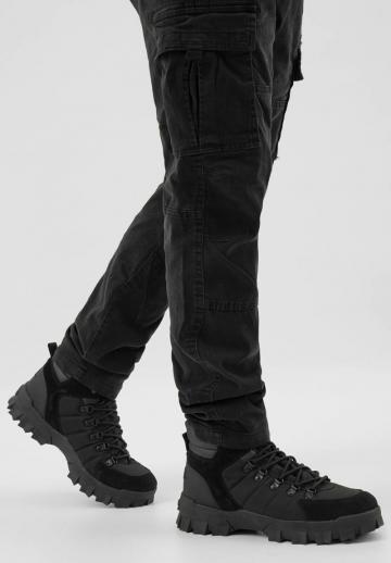 Ботинки на шнуровке