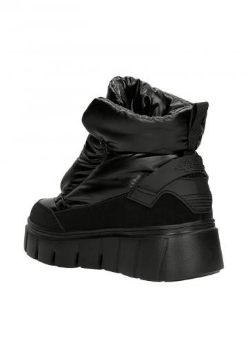 Сапожки на танкетке