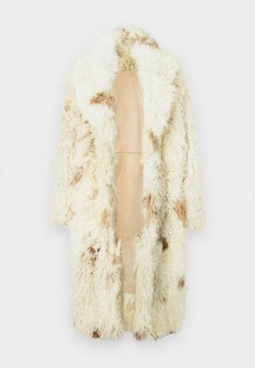 Кожаное пальто