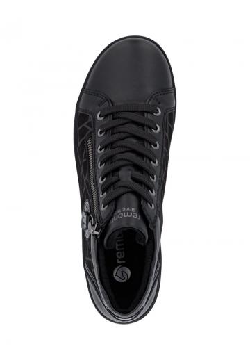 Ботинки на шнуровке