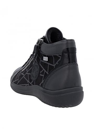 Ботинки на шнуровке