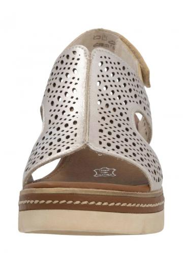 Босоножки на танкетке